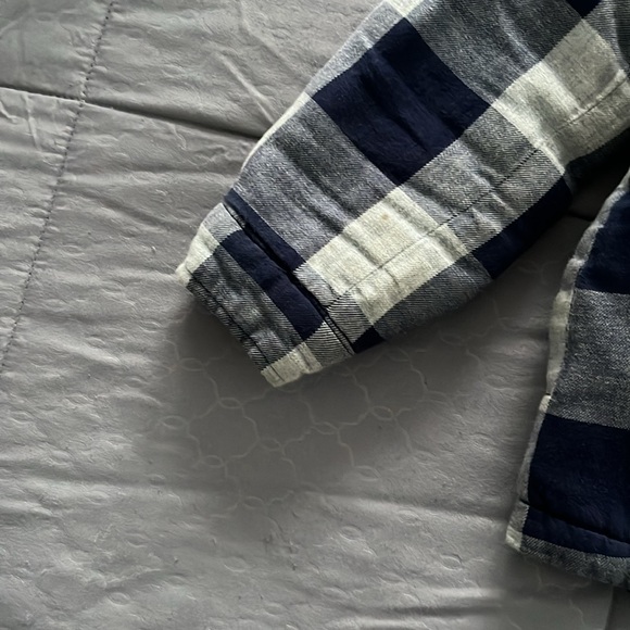 Old Navy Plaid Sherpa Coat - Picture 4 of 5